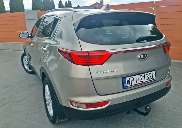 Kia Sportage cena 65999 przebieg: 137000, rok produkcji 2016 z Tuchów małe 326